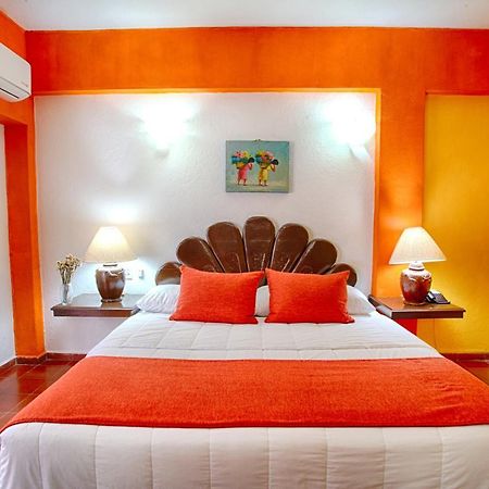 Suites Plaza Del Rio - Family Hotel Malecon Centro Puerto Vallarta Eksteriør billede