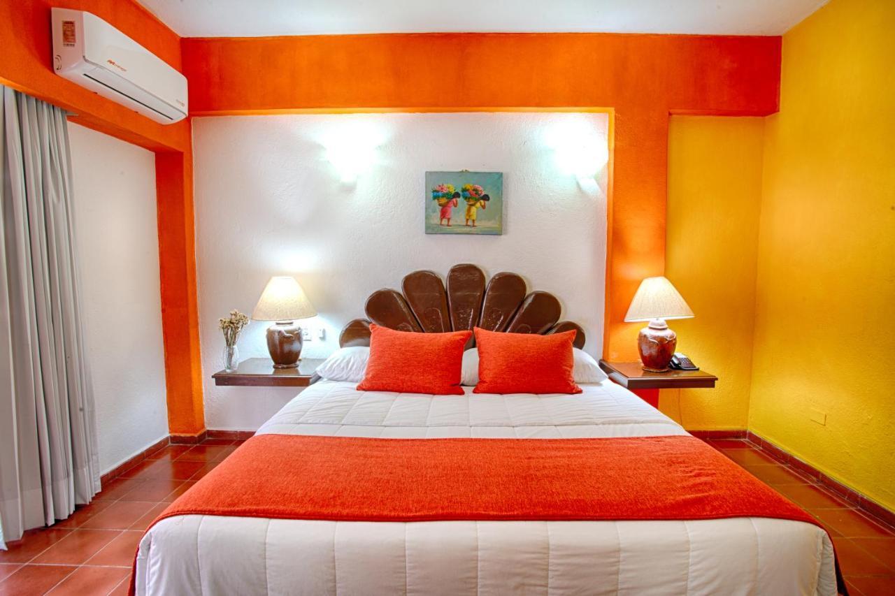 Suites Plaza Del Rio - Family Hotel Malecon Centro Puerto Vallarta Eksteriør billede