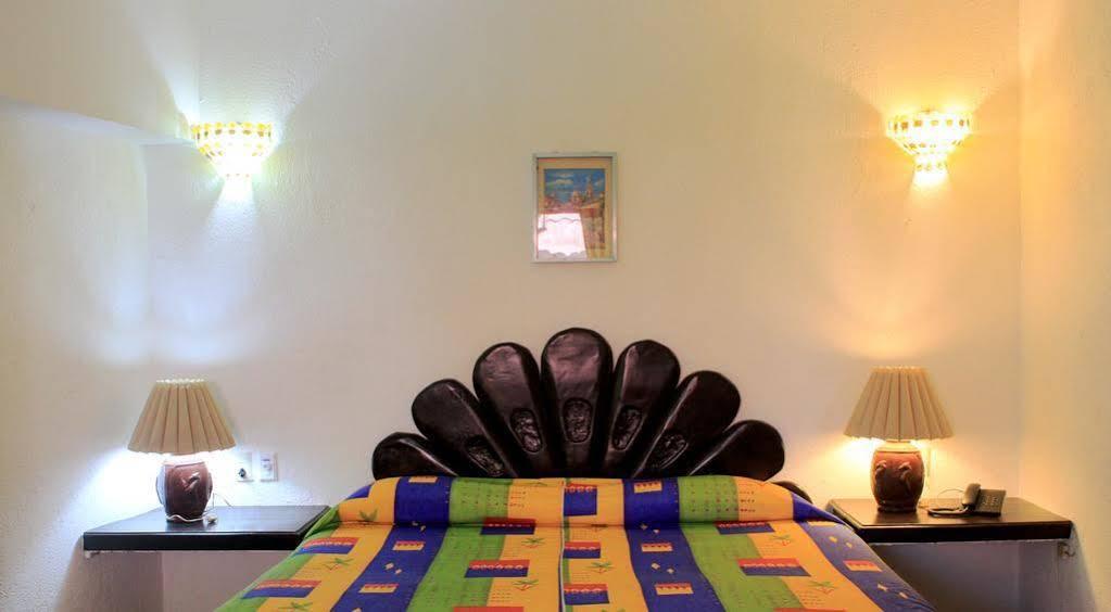 Suites Plaza Del Rio - Family Hotel Malecon Centro Puerto Vallarta Eksteriør billede