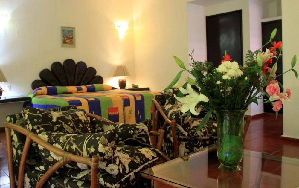 Suites Plaza Del Rio - Family Hotel Malecon Centro Puerto Vallarta Eksteriør billede