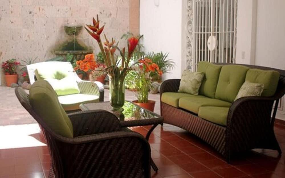 Suites Plaza Del Rio - Family Hotel Malecon Centro Puerto Vallarta Eksteriør billede