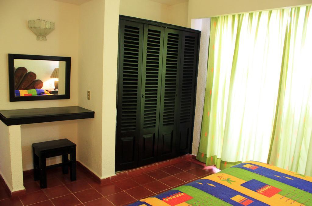 Suites Plaza Del Rio - Family Hotel Malecon Centro Puerto Vallarta Eksteriør billede